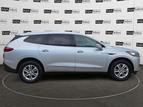 Used 2019 Buick Enclave Essence FWD image 7