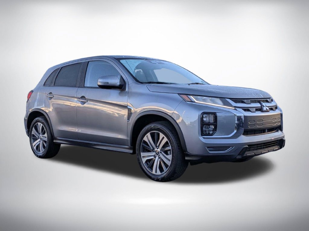 Used 2025 Mitsubishi Outlander Sport SE AWD/4WD image 2