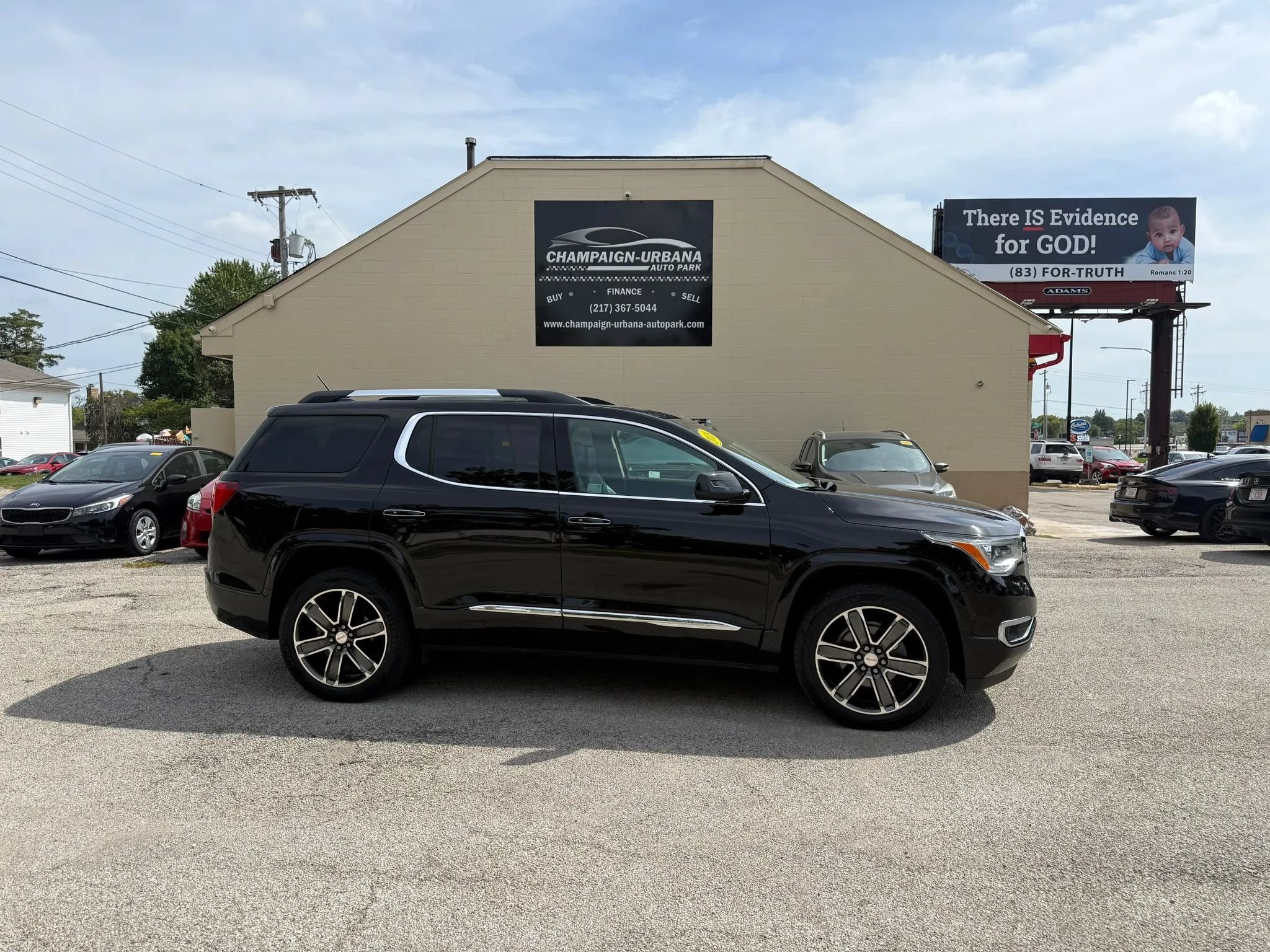 Used 2018 GMC Acadia Denali w/ Technology Package FWD image 8