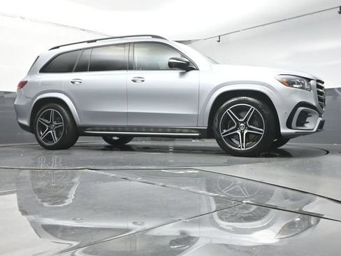 Used 2026 Mercedes-Benz GLS 450 4MATIC image 34