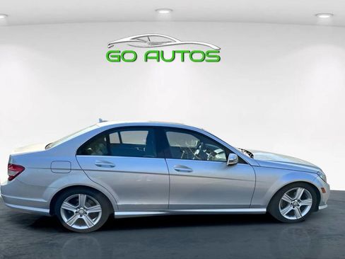 Used 2011 Mercedes-Benz C 300 4MATIC Sedan image 8