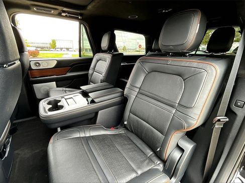 Used 2023 Lincoln Navigator Black Label image 32