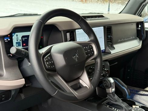 Used 2024 Ford Bronco Wildtrak image 20