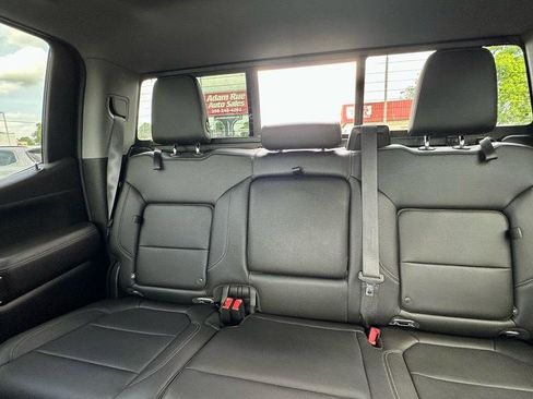 Used 2019 Chevrolet Silverado 1500 LT Trail Boss AWD/4WD image 32