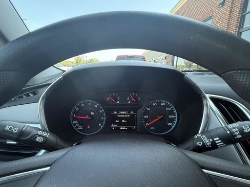 Used 2020 Chevrolet Equinox LS FWD image 8