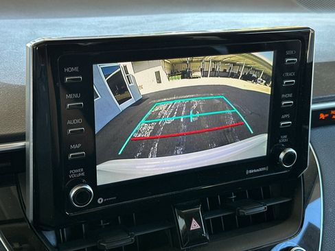 Used 2021 Toyota Corolla LE image 16