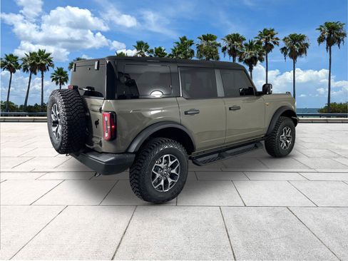 New 2025 Ford Bronco Badlands image 9
