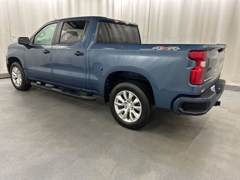 Used 2024 Chevrolet Silverado 1500 Custom image 3