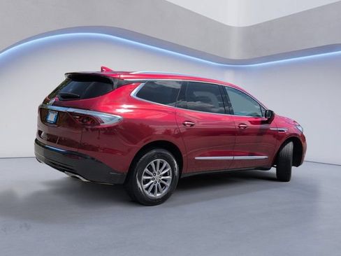 Used 2023 Buick Enclave Essence FWD image 4