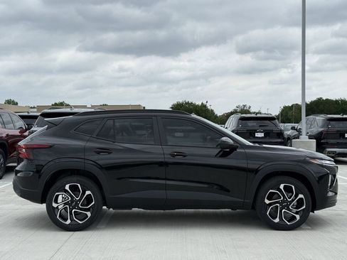 New 2026 Chevrolet Trax RS FWD image 3