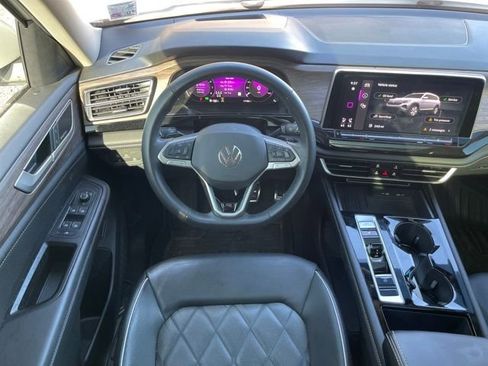 Used 2025 Volkswagen Atlas SEL Premium R-Line image 13