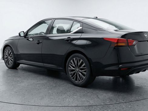 Used 2025 Nissan Altima 2.5 SV FWD image 6
