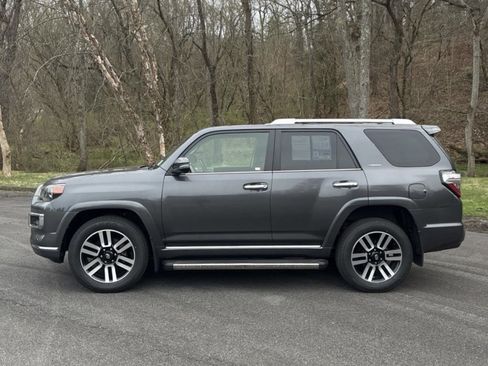 Used 2022 Toyota 4Runner Limited image 6