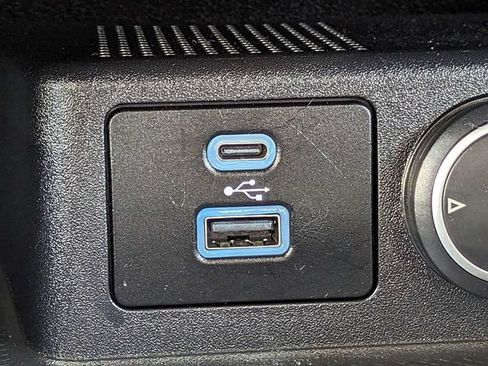 Used 2021 Ford Escape SE w/ Convenience Package FWD image 23
