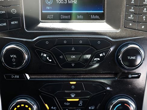 Used 2016 Ford Fusion SE FWD image 34