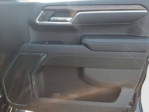 Used 2023 GMC Sierra 1500 Elevation AWD/4WD image 9