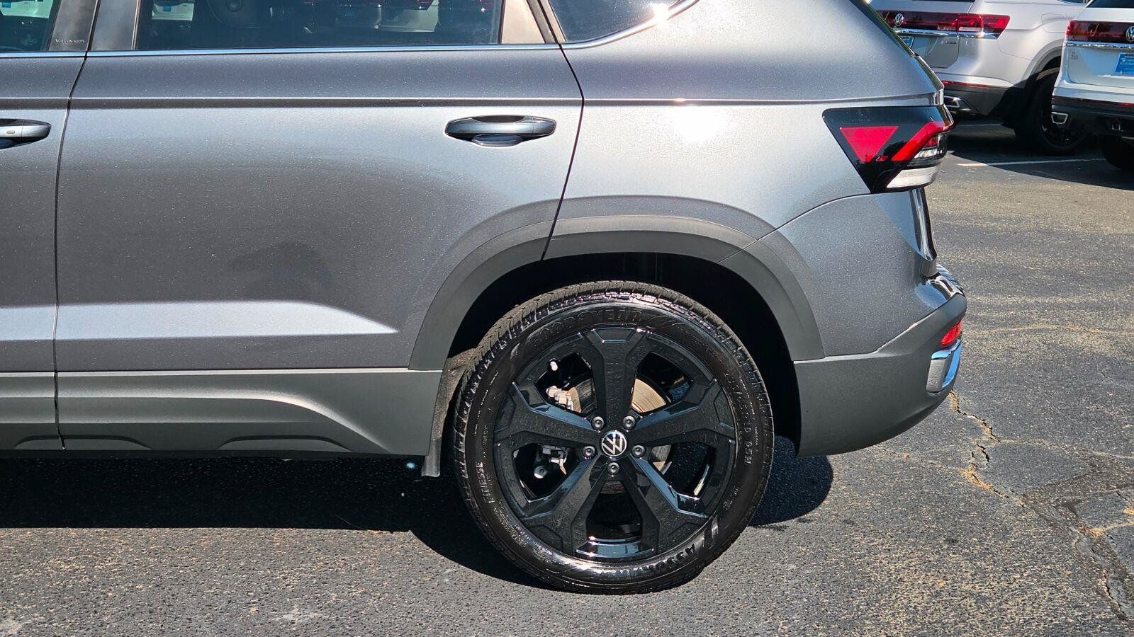 Certified 2025 Volkswagen Taos SEL w/ Black Wheel Plus Package AWD/4WD image 11