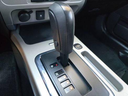 Used 2010 Ford Escape XLT image 17