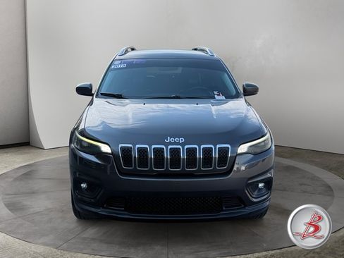 Used 2019 Jeep Cherokee Latitude Plus AWD/4WD image 2