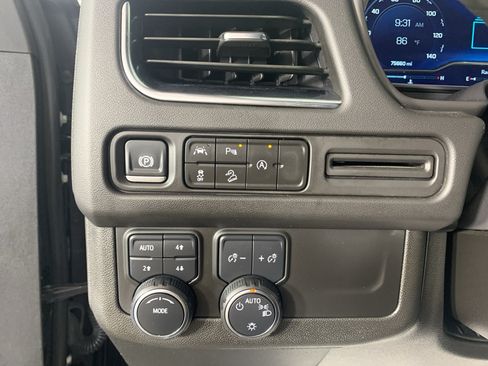 Used 2024 Chevrolet Suburban Premier AWD/4WD image 15