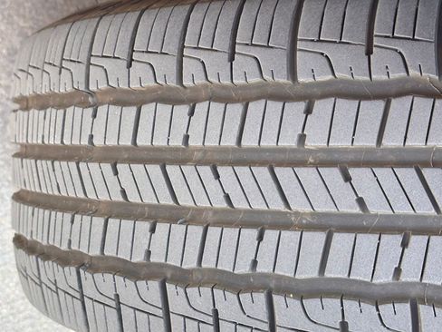 Used 2015 Toyota Sienna XLE image 3