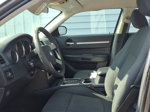 Used 2010 Dodge Charger SXT RWD image 6