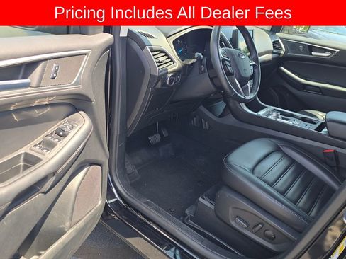 Used 2024 Ford Edge SEL AWD/4WD image 9