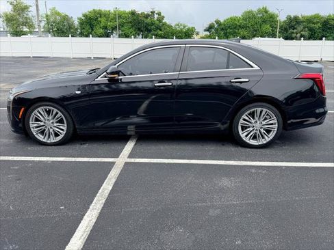 Used 2022 Cadillac CT4 Premium Luxury RWD image 3