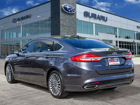 Used 2017 Ford Fusion SE w/ Fusion SE Technology Package FWD image 6
