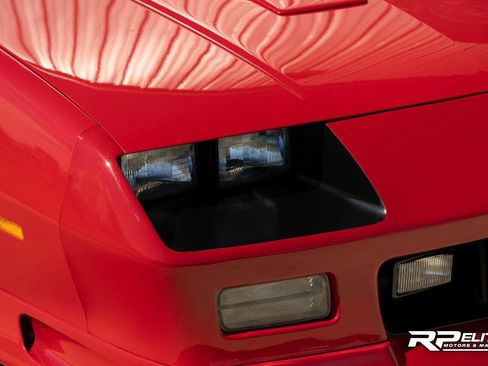 Used 1991 Chevrolet Camaro Z28 RWD image 26