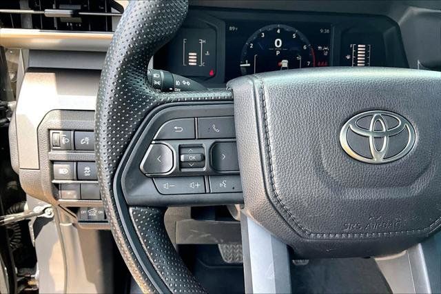 Certified 2026 Toyota Tacoma SR5 AWD/4WD image 24
