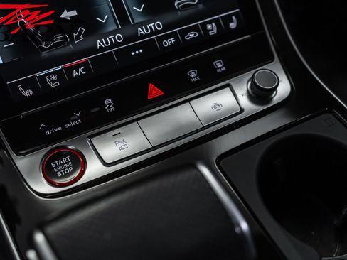 Used 2022 Audi RS Q8 AWD/4WD image 44