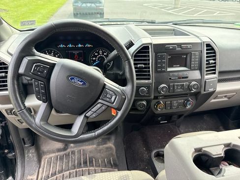 Used 2017 Ford F150 XLT w/ Equipment Group 301A Mid AWD/4WD image 19