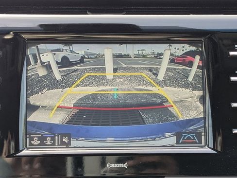 Used 2020 Toyota Camry SE image 21