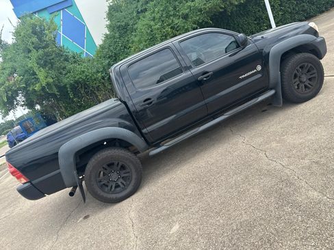 Used 2015 Toyota Tacoma 4x4 Double Cab w/ Convenience Package image 6