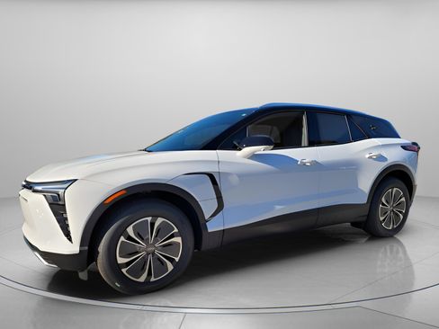 New 2026 Chevrolet Blazer EV LT image 2