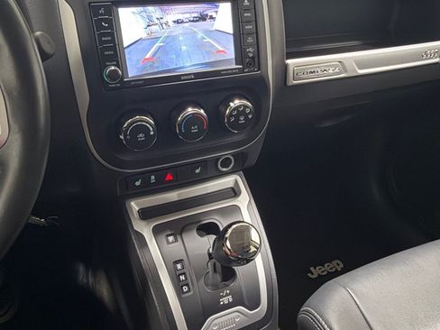 Used 2016 Jeep Compass Latitude AWD/4WD image 10
