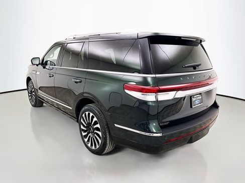 Used 2024 Lincoln Navigator Black Label image 5