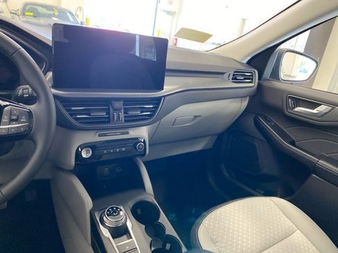 New 2025 Ford Escape Active w/ Active Premium Tech Pack image 14