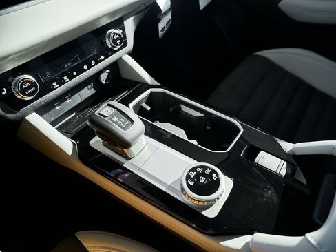 New 2026 Mitsubishi Outlander SE FWD image 39