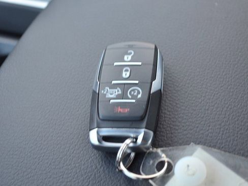 New 2026 RAM 1500 4x4 Crew Cab image 23