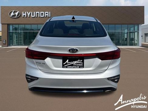 Used 2020 Kia Forte LXS FWD image 4