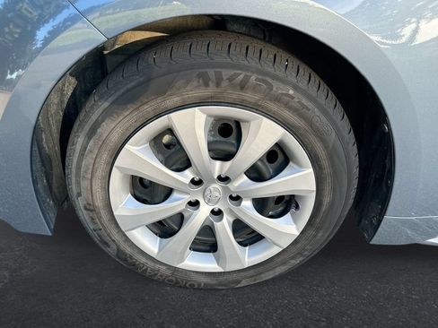Used 2025 Toyota Corolla LE FWD image 10