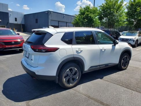 Certified 2024 Nissan Rogue SV w/ SV Premium Package image 4