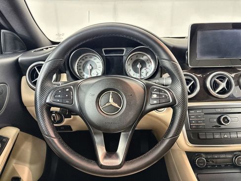 Used 2016 Mercedes-Benz CLA 250 image 11
