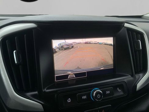 Used 2024 GMC Terrain SLE image 25