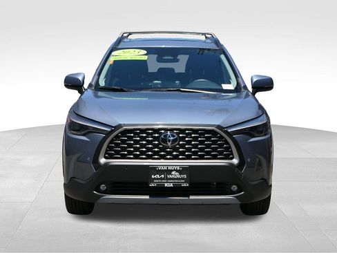 Used 2023 Toyota Corolla Cross XLE w/ Convenience Package AWD/4WD image 36