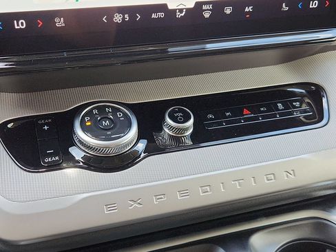 New 2026 Ford Expedition Active RWD image 20