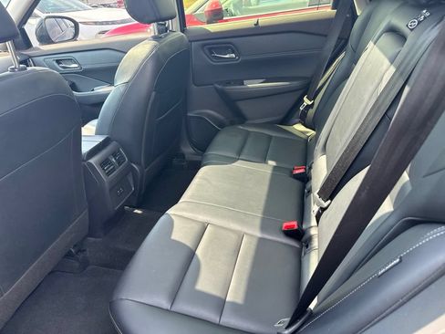 Certified 2023 Nissan Rogue SV w/ SV Premium B Package AWD/4WD image 13
