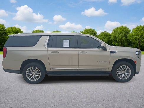 Used 2023 GMC Yukon XL SLT w/ LPO, Floor Liner Package RWD image 8